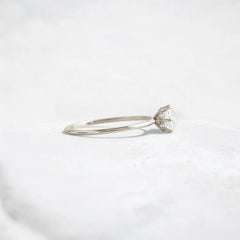 golden-promise-glow-1.0ct-round-cut-moissanite-diamond-engagement-hidden-halo-ring