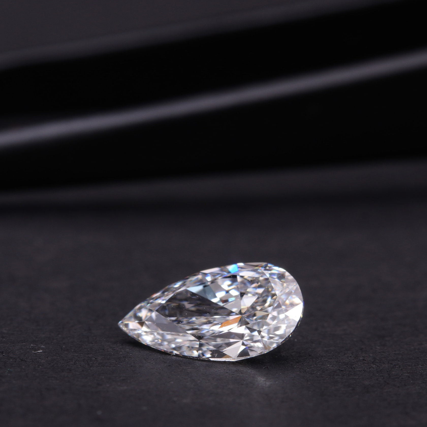 1.61-ct-pear-cut-lab-grown-diamond-f-color-vvs-clarity-loose-stone