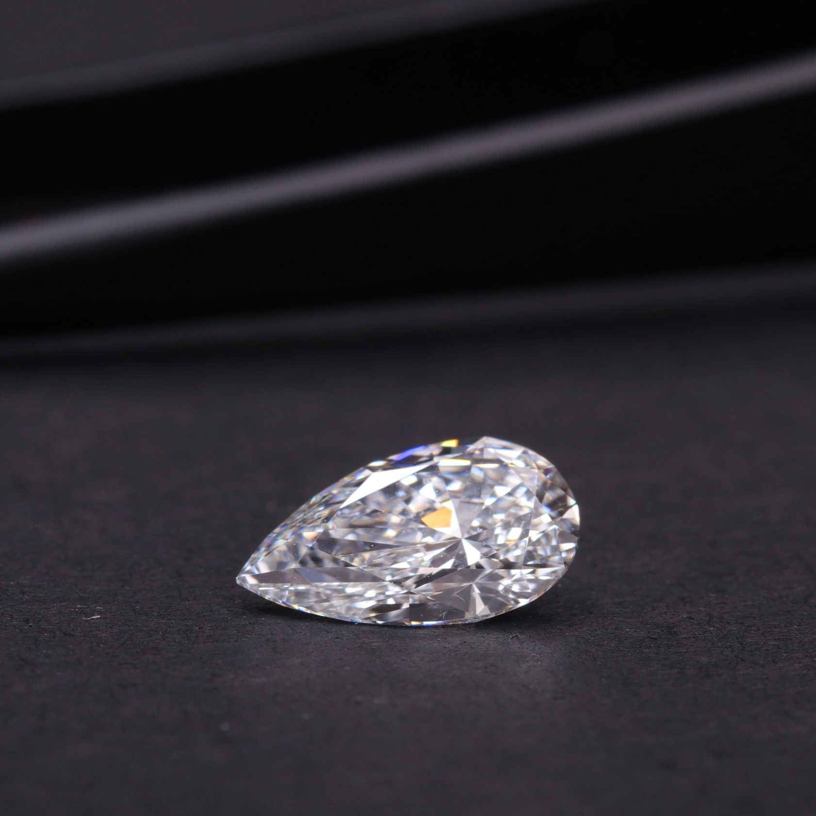 1.61-ct-pear-cut-lab-grown-diamond-f-color-vvs-clarity-loose-stone