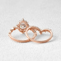 1.50ct Oval Cut Vintage Signature Bridal Ring Sets in 18K Solid Gold