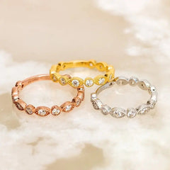 0.34CTW Round Brilliant Cut Bezel Set Unique Vintage Wedding Band