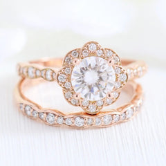 1.0CT Vintage Floral Round Cut Moissanite Halo Bridal Engagement Ring Set