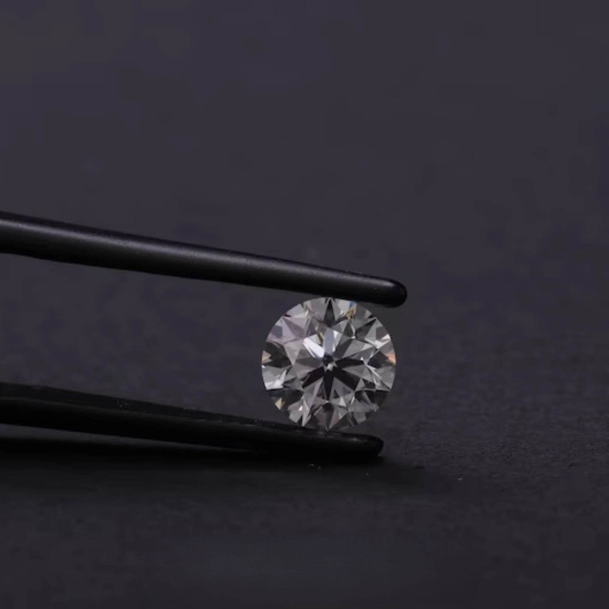 1ct-round-brilliant-cut-lab-grown-diamond_1