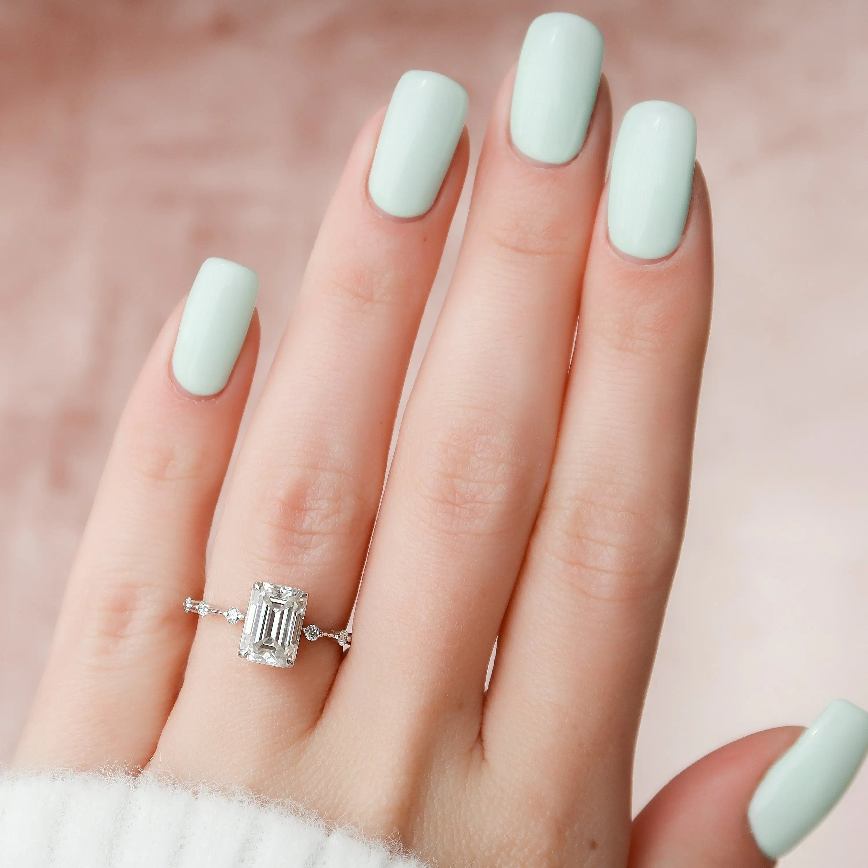 2-5-ct-emerald-cut-solitaire-lab-grown-engagement-ring