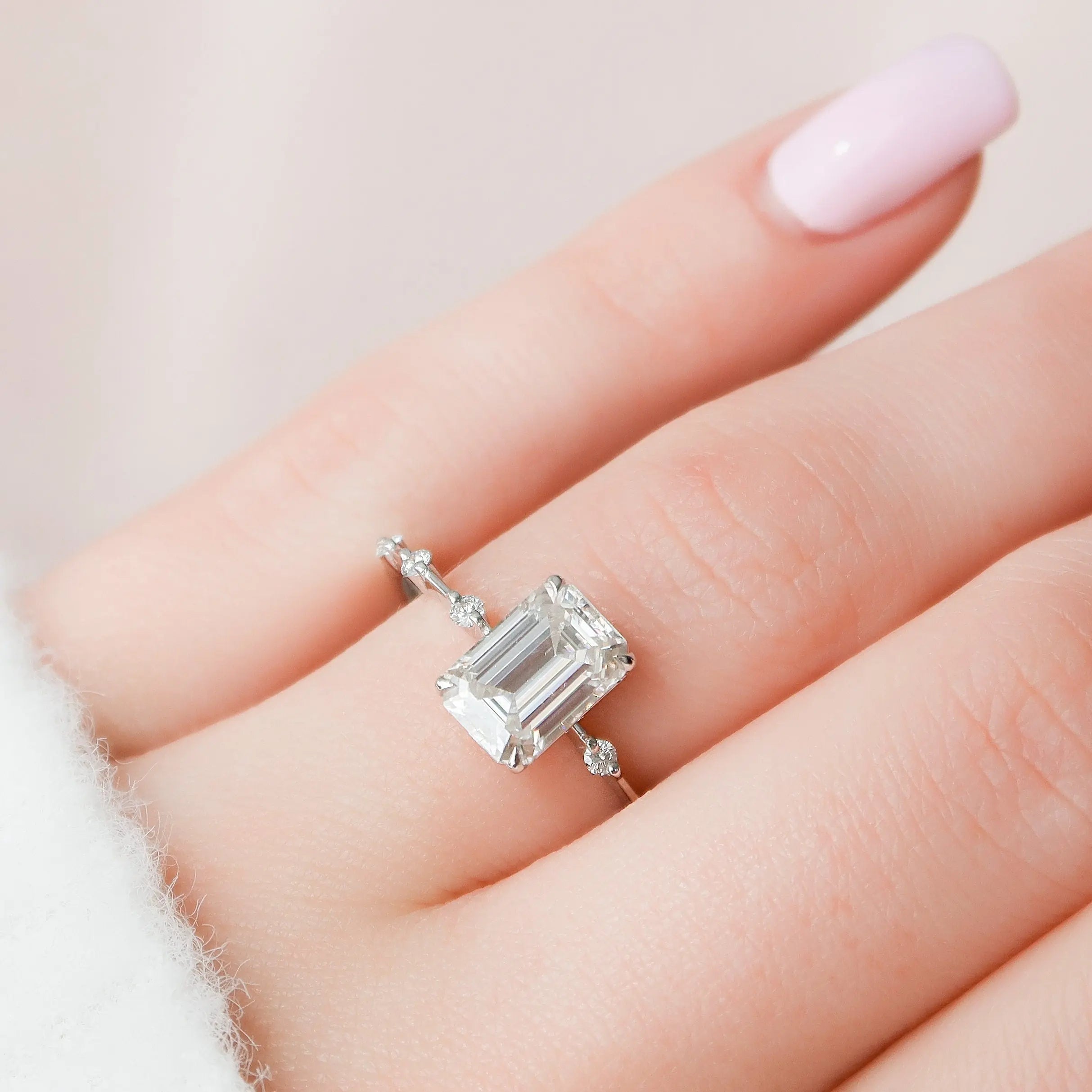 2-5-ct-emerald-cut-solitaire-lab-grown-engagement-ring
