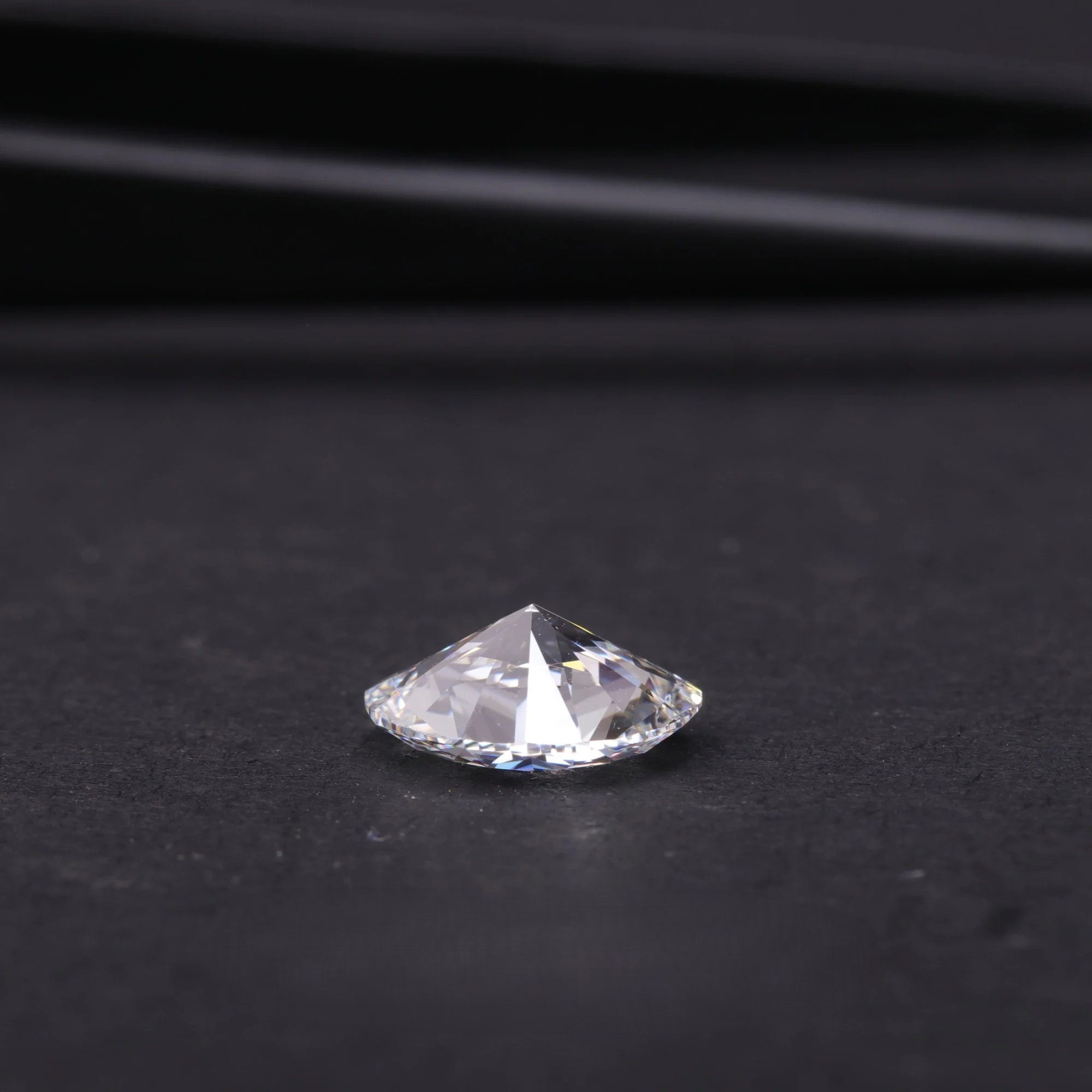 2.1CTOvalCutLab-GrownDiamond