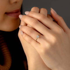 Elegant Princess Cut 1.5CT Moissanite Solitaire Engagement Ring