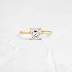 Elegant Princess Cut 1.5CT Moissanite Solitaire Engagement Ring