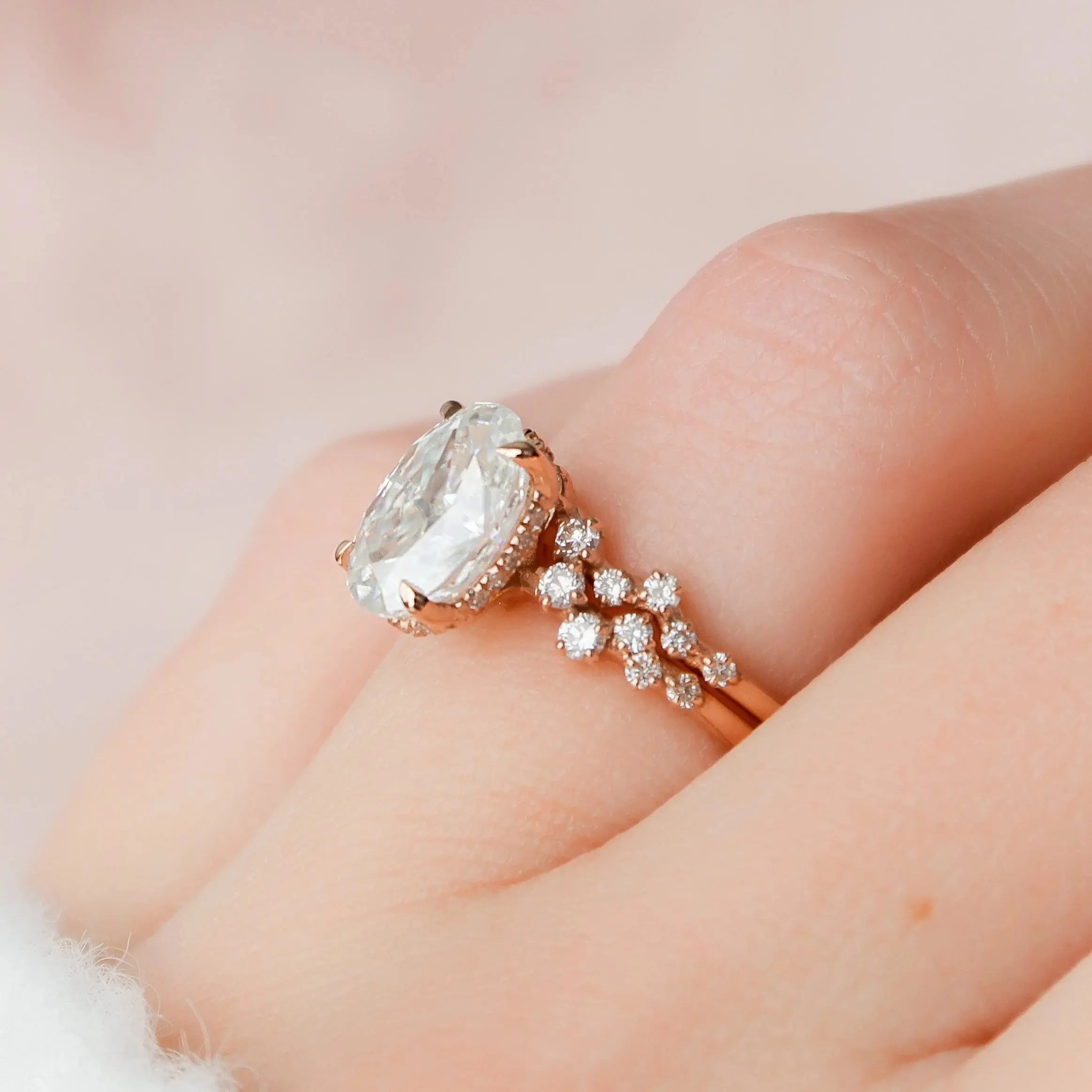 2.0CT oval moissanite bridal ring set