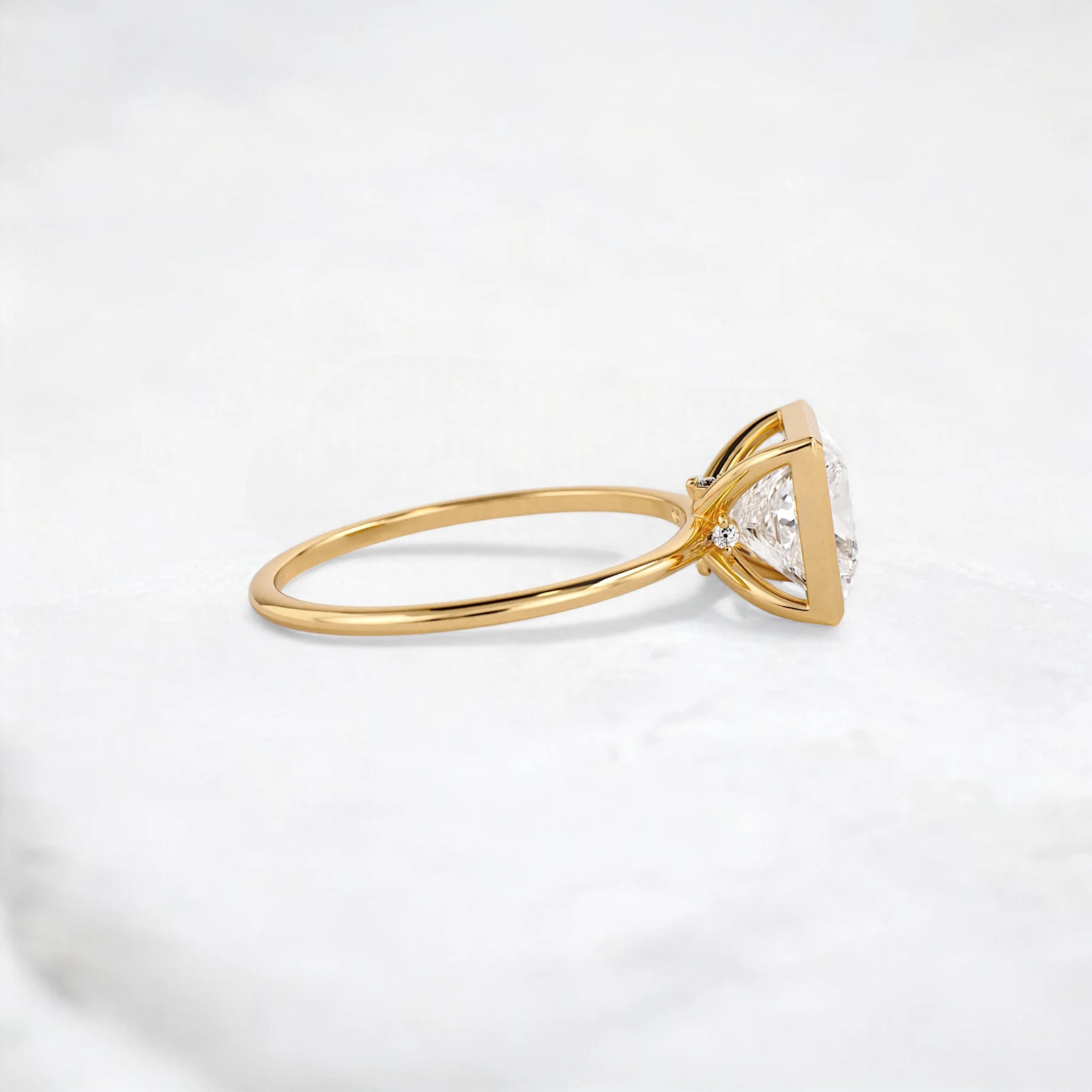 2ct-princess-cut-bezel-moissanite-dimond-engagement-ring-4