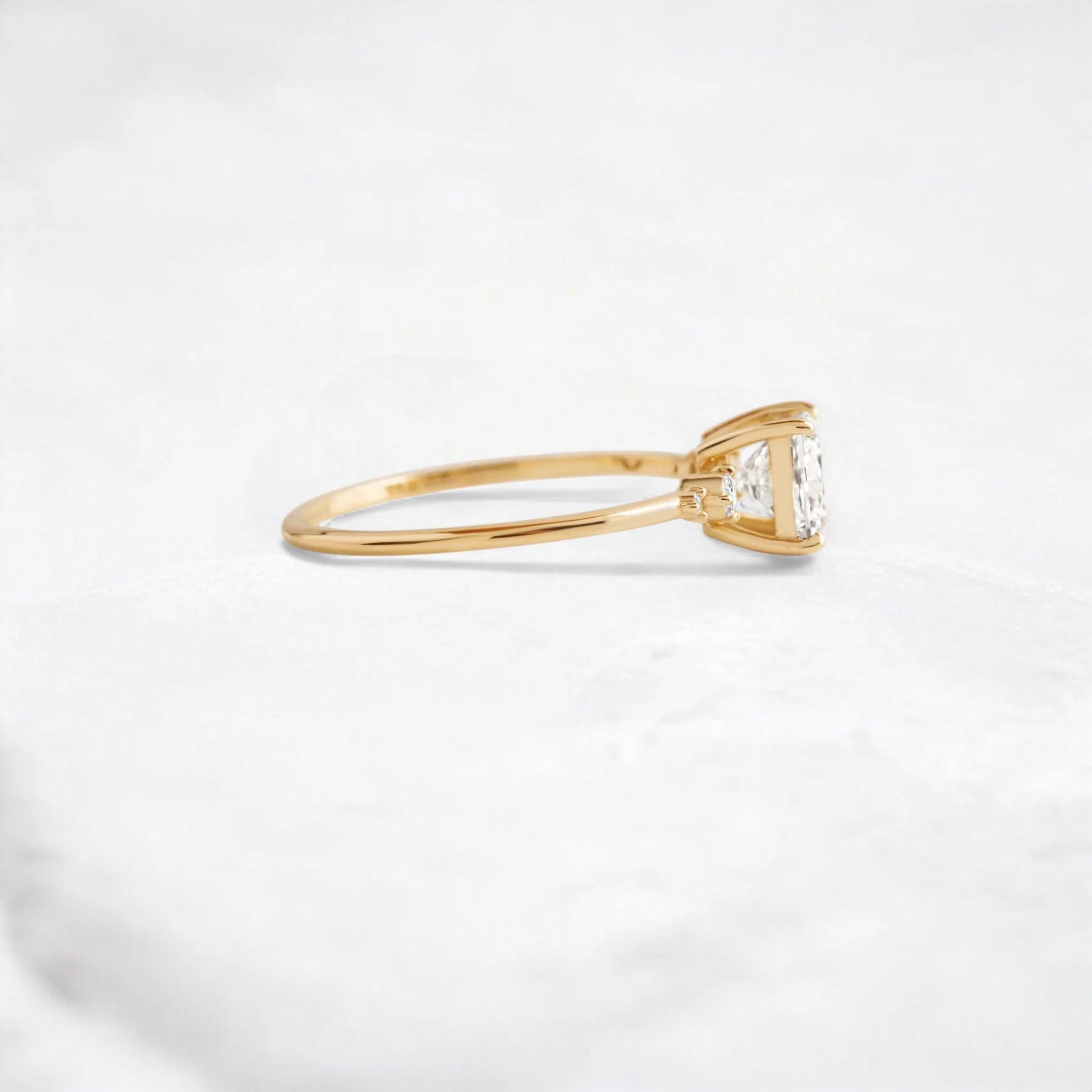 2ct-princess-cut-cluster-moissanite-dimond-engagement-ring-3