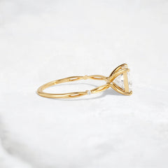 2ct-princess-cut-mossainite-diamond-twisted-engagement-ring-5