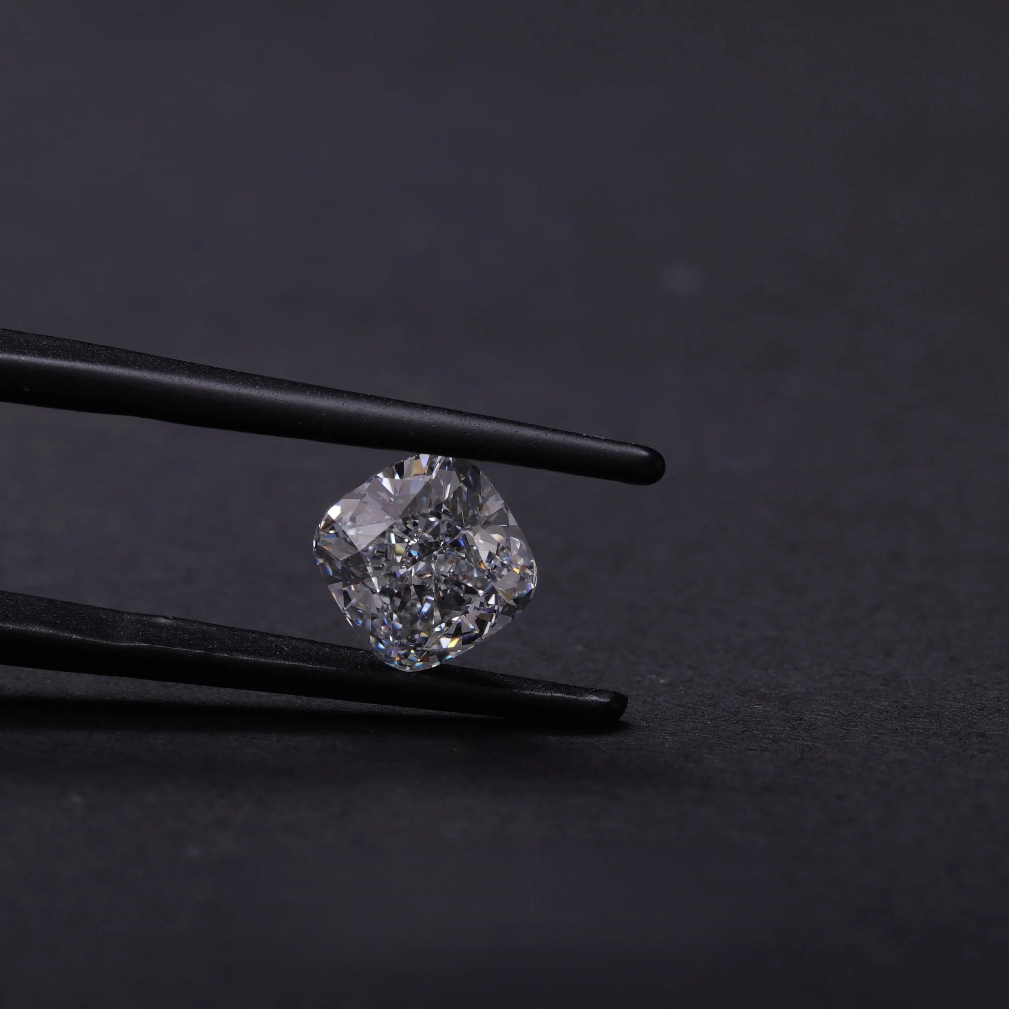 3.07ct-cushion-cut-lab-grown-diamond