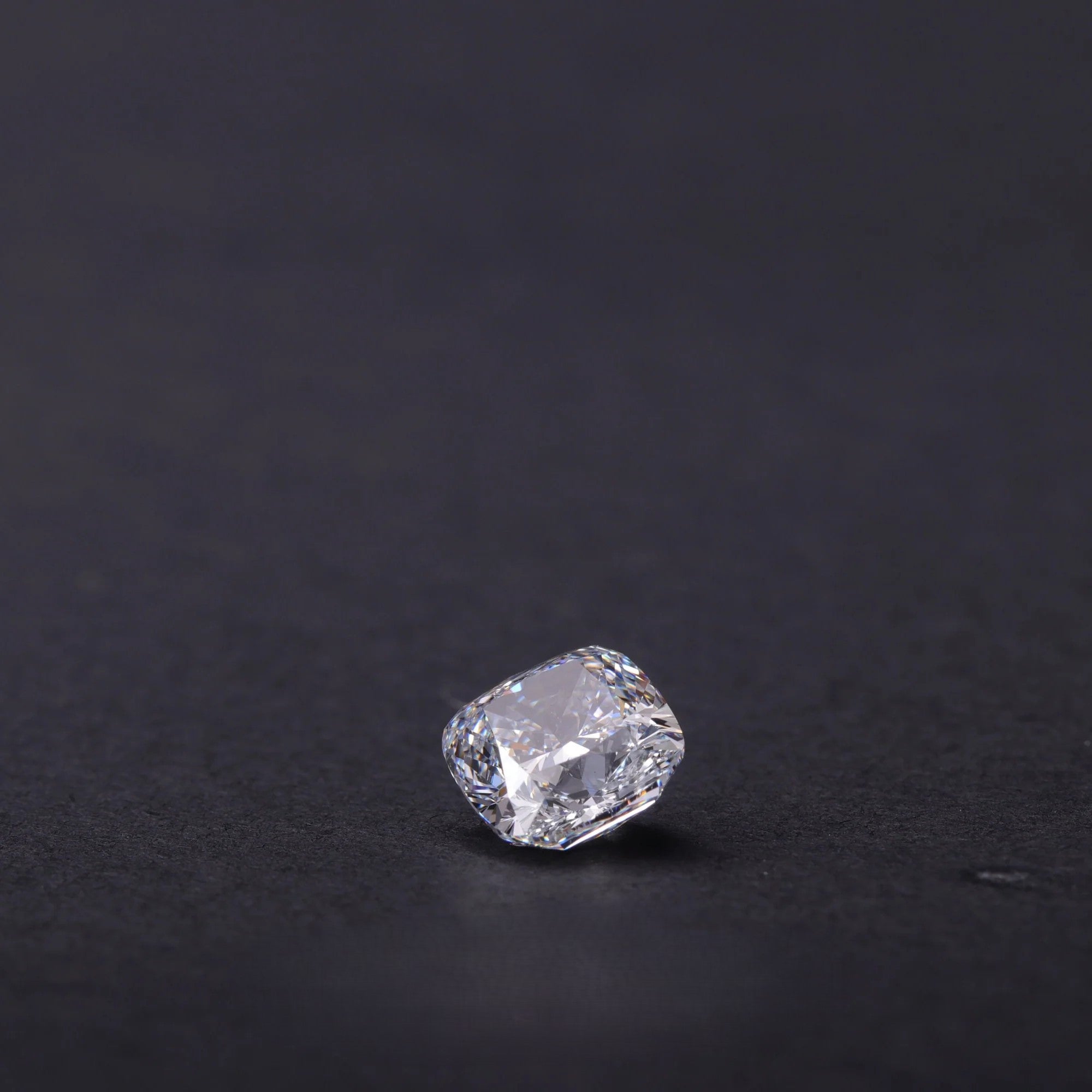 3.07ct-cushion-cut-lab-grown-diamond