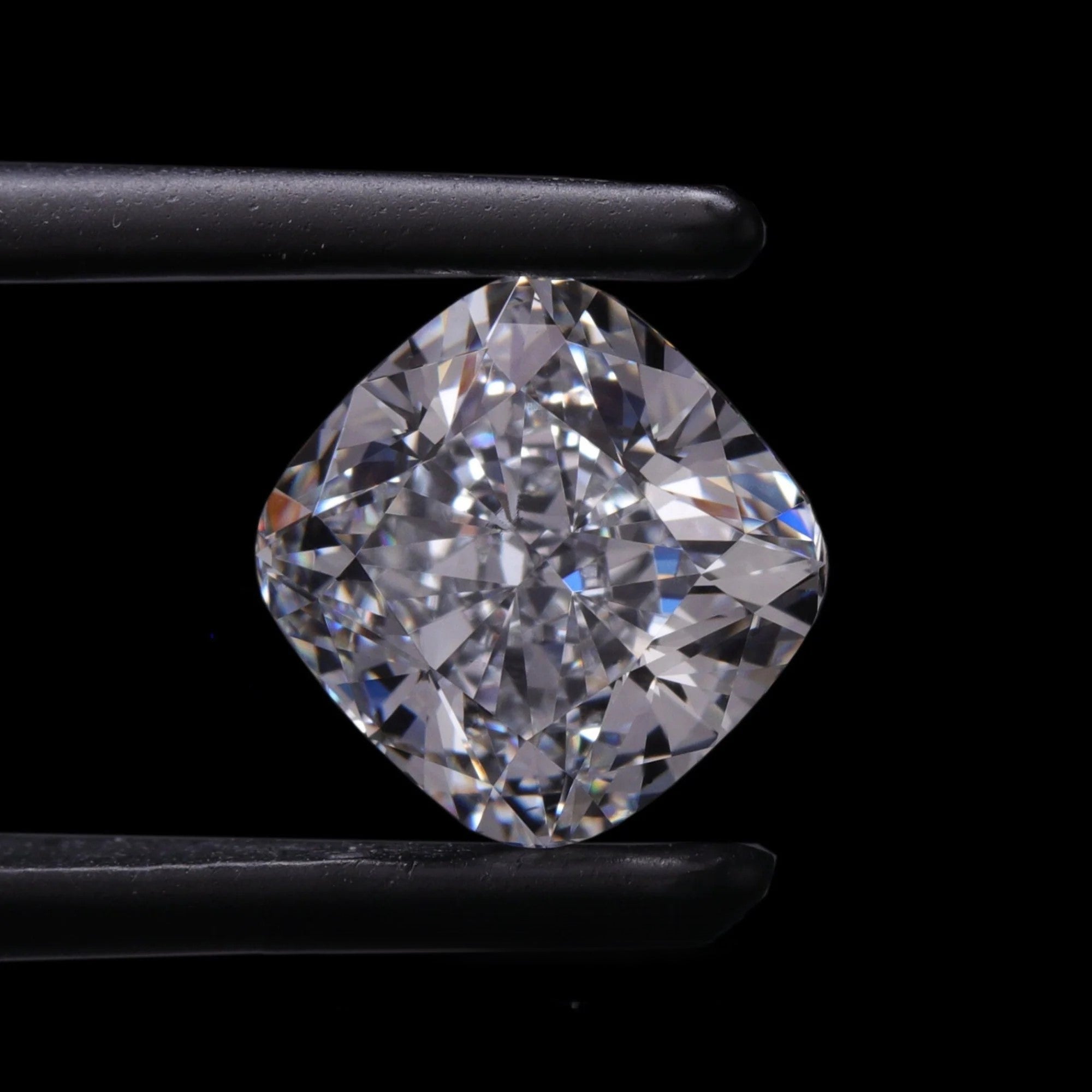 3.07ct-cushion-cut-lab-grown-diamond