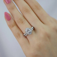 1.50CT Vintage Floral Oval Ring Cut Moissanite Halo Engagement Ring Set