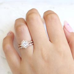 1.0CT Vintage Floral Round Cut Moissanite Halo Bridal Engagement Ring Set
