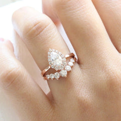 1.0CT Tiara Pear Cut Moissanite Halo Bridal Engagement Ring Set