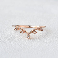 Round Brilliant Cut Curved Vintage Style Wedding Band
