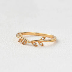 Round Brilliant Cut Curved Vintage Style Bridal Wedding Band