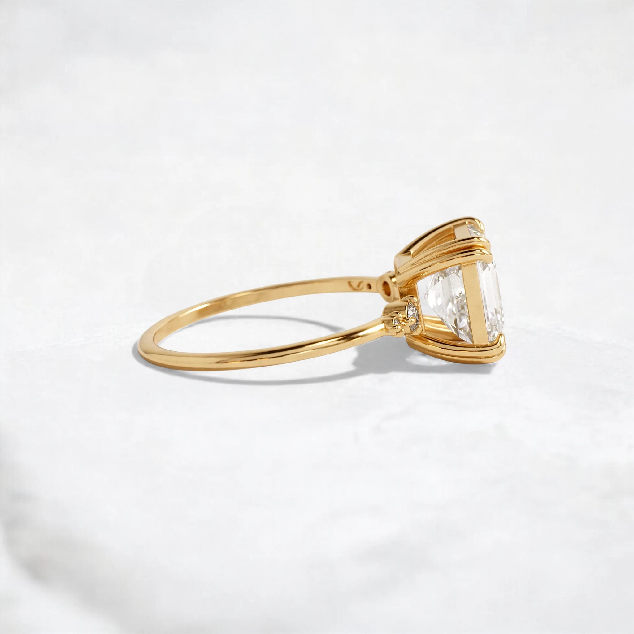 brilliance-asscher-cut-2ct-mossinite-diamond-engagement-ring-4