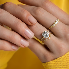 brilliant-round-cut-diamond-moissanite-engagement-ring-model-gemfora-6