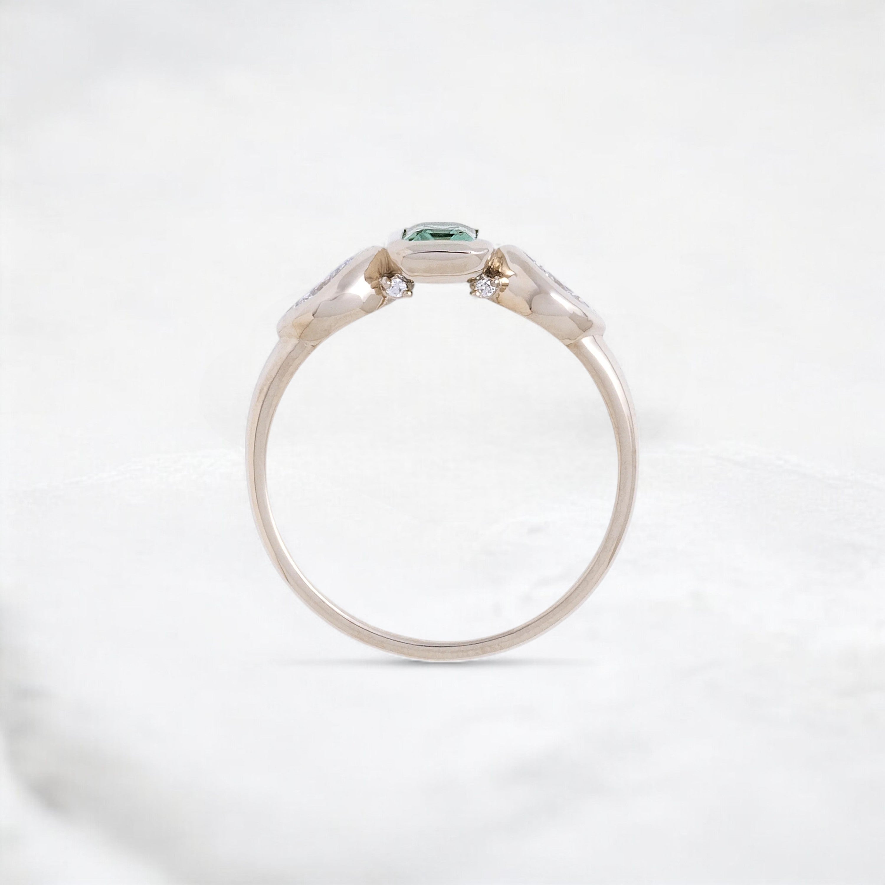 crownleaf-harmony-emerald-hidden-shine-bezel-engagement-ring-0-60-ct-white-gold-gemfora-4