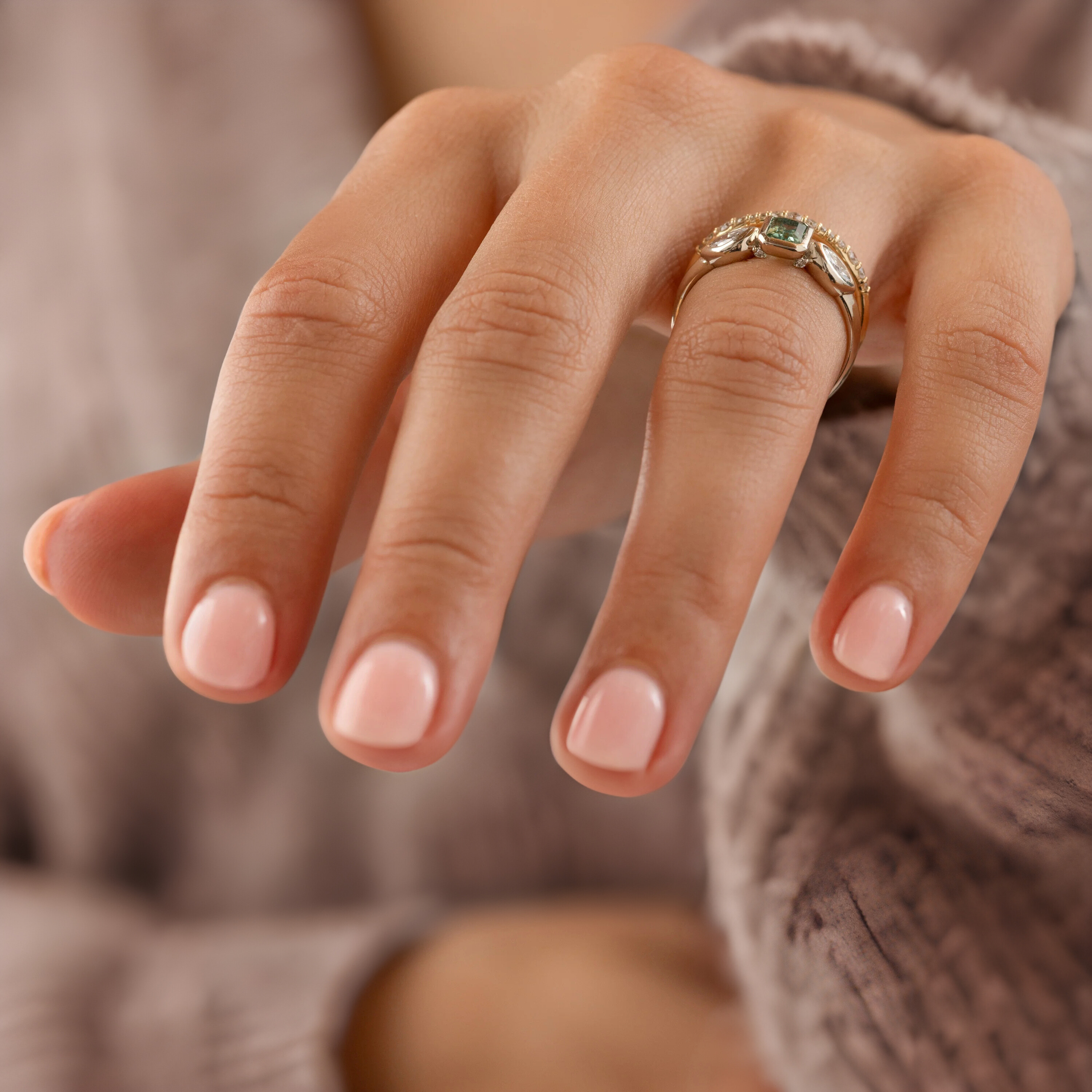 crownleaf-harmony-emerald-hidden-shine-bezel-engagement-ring-model-gemfora-2