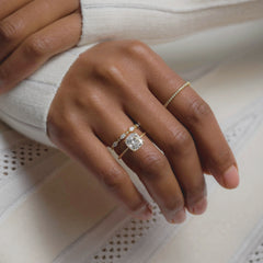 cushion-cut-2ct-mossainite-diamond-engagement-ring-3_217643f9-f281-46e6-92b2-17348370230e