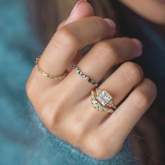 elegant-bezel-with-cluster-princess-cut-2ct-engagement-ring-2