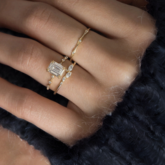 emerald-diamond-engagement-ring-pave-floating-double-prong-model-gemfora-2