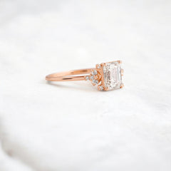 emerald-skyfall-moissanite-engagement-cluster-light-ring-1-ct-rose-gold-gemfora-2