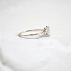 emerald-skyfall-moissanite-engagement-cluster-light-ring-1-ct-white-gold-gemfora-3