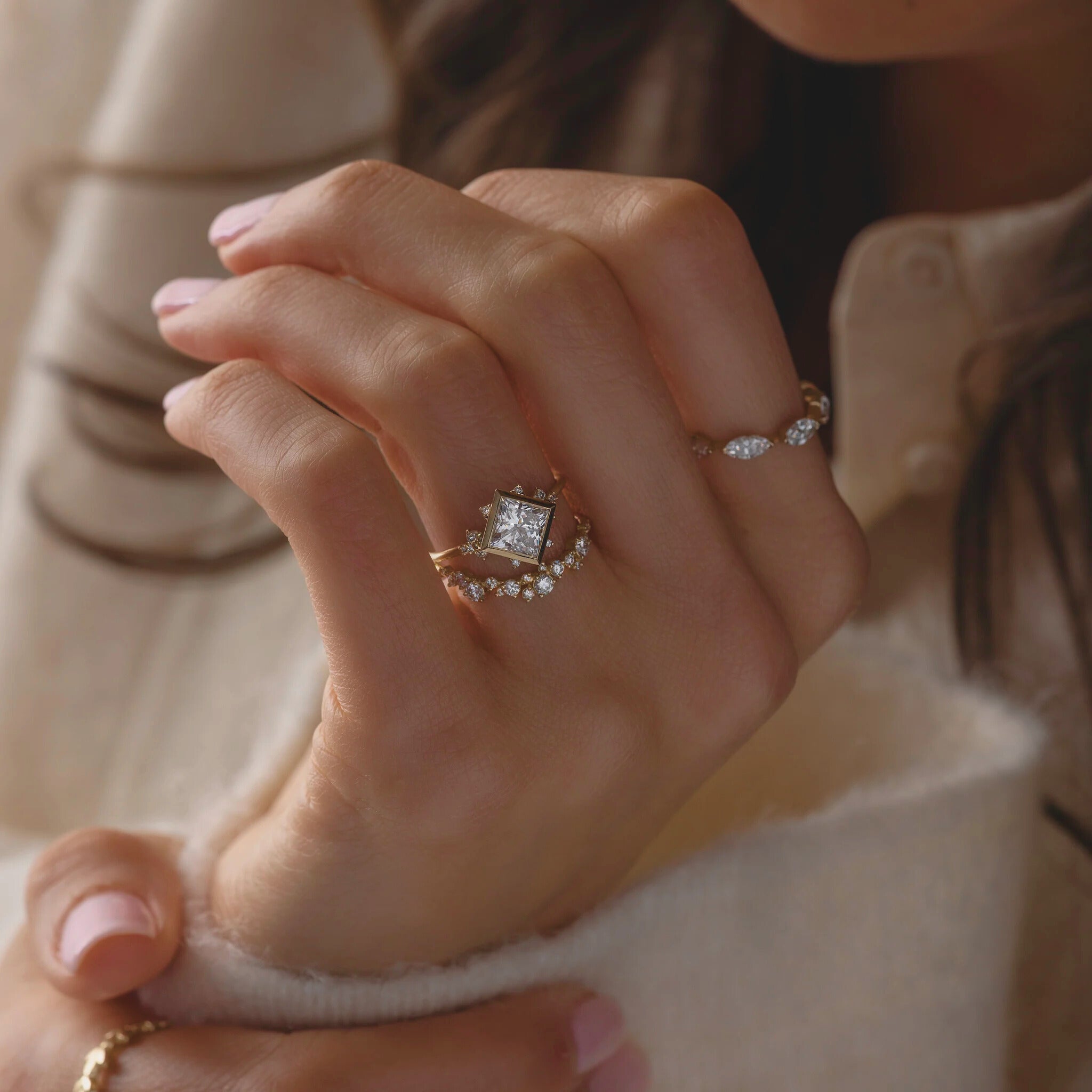 engagement-ring-of-princess-cut-2ct-cluster-bezel-band-6