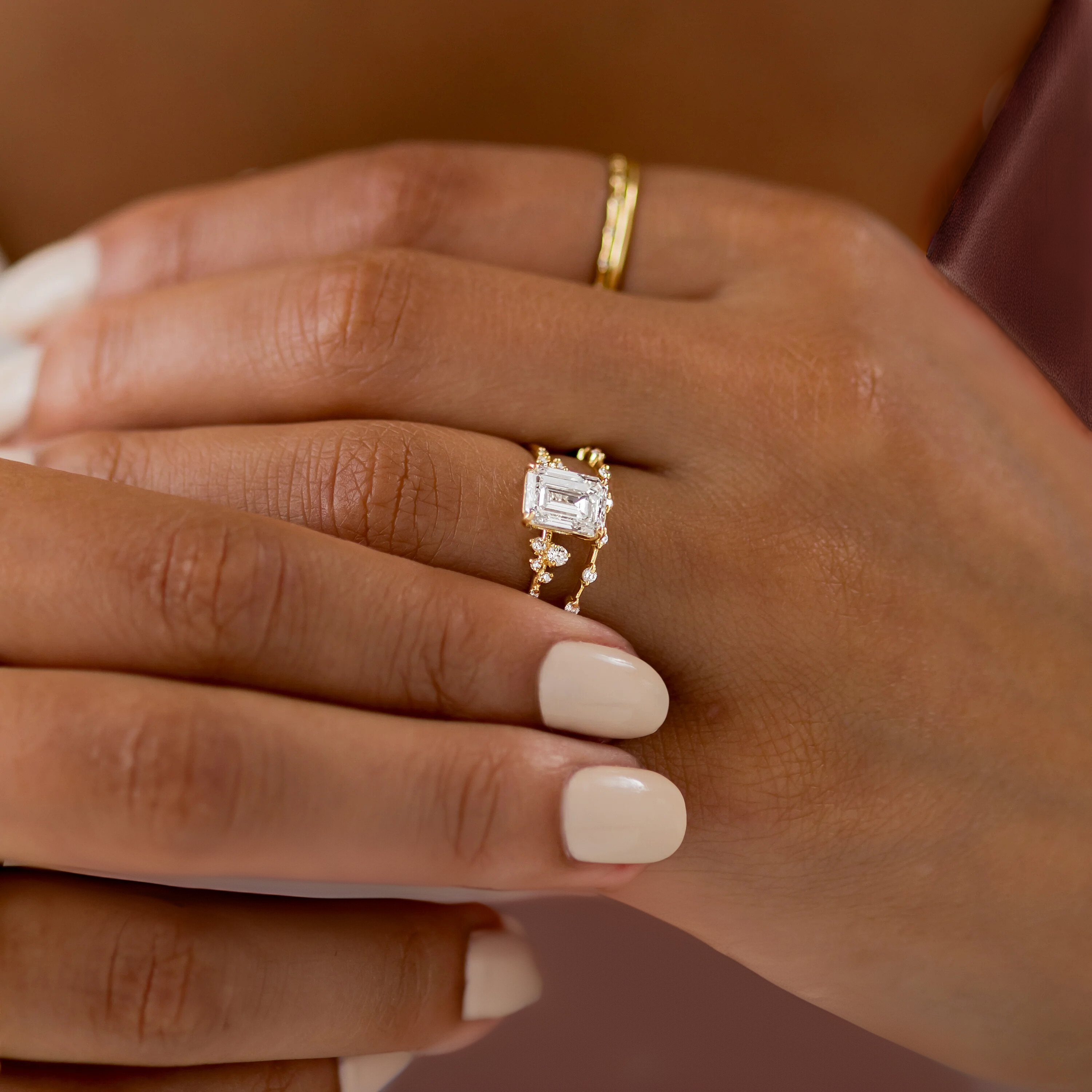 eternal-garden-handmade-emerald-moissanite-engagement-ring-in-gold-model-2-ct-gemfora-4