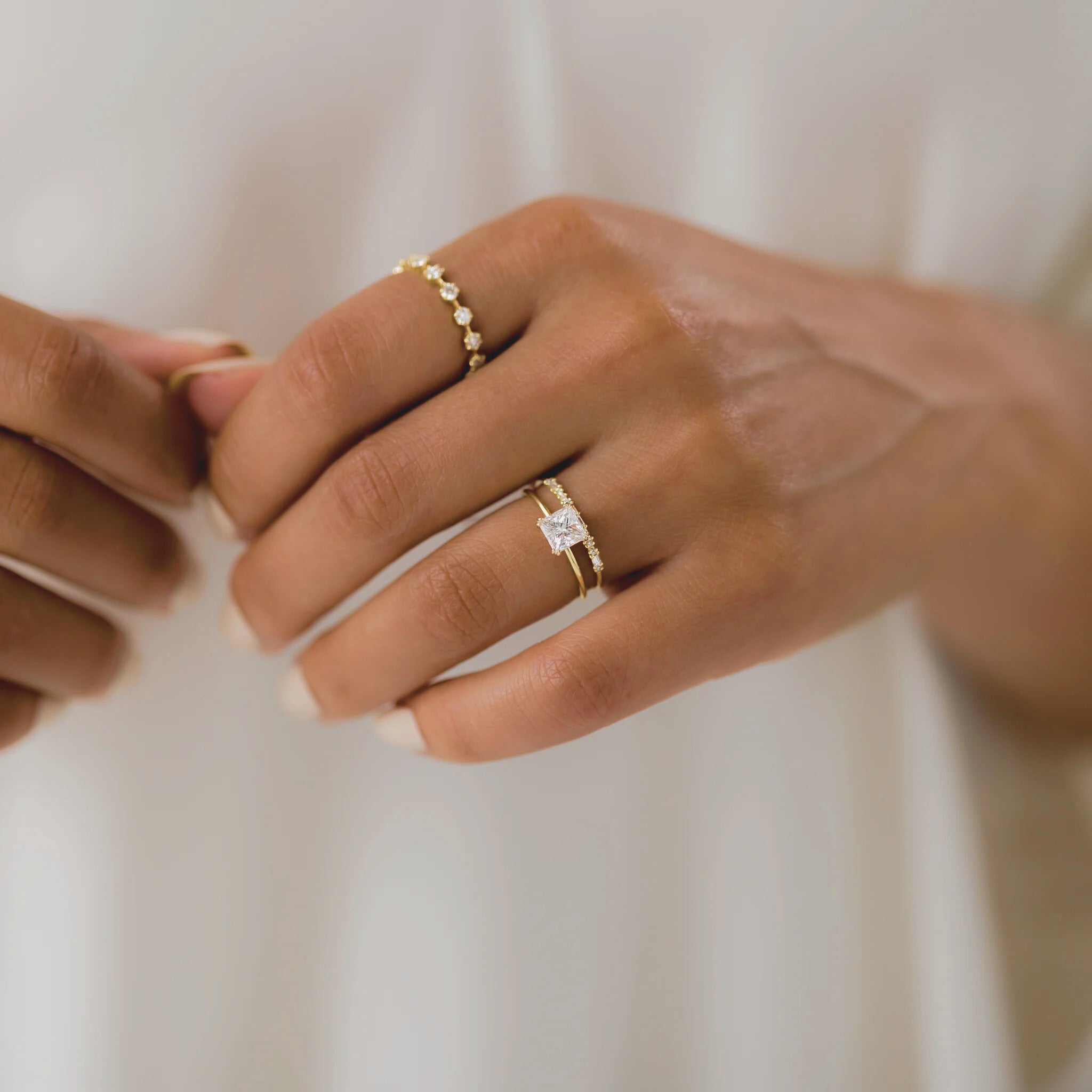 eternal-glow-princess-cut-2ct-diamond-engagement-ring-2