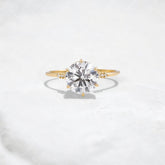 eternal-glow-round-cut-moissanite-solitaire-engagement-ring-1