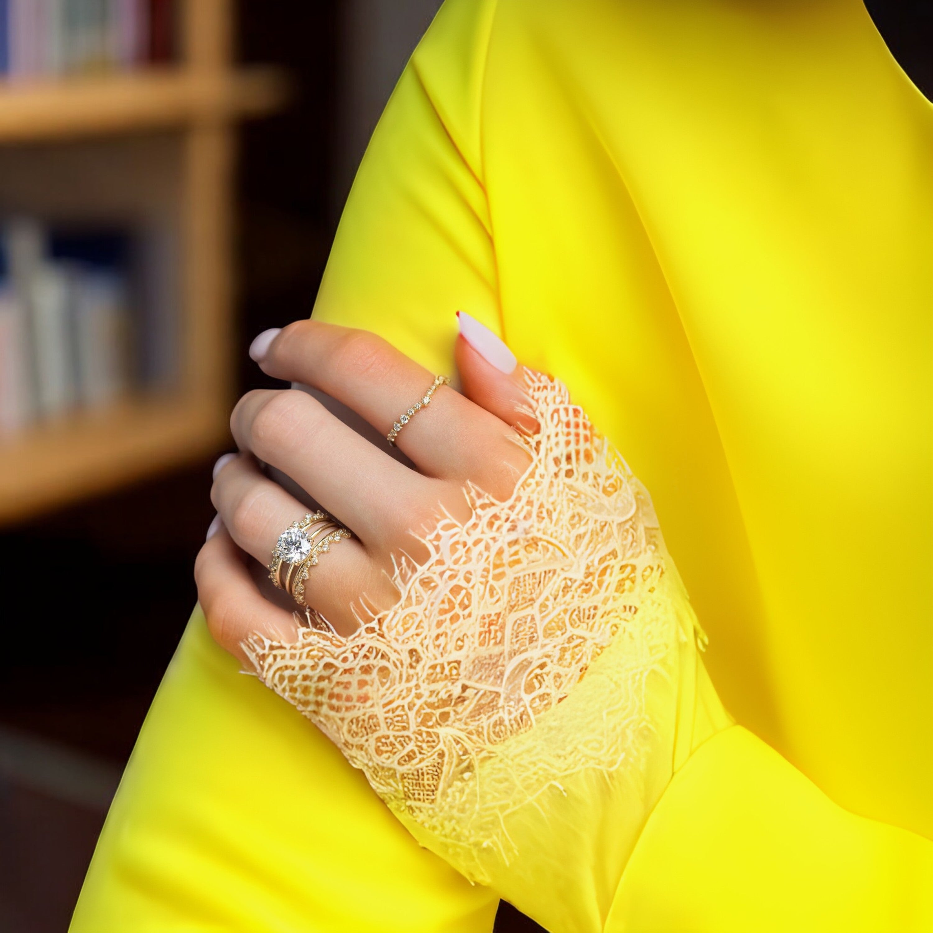 eternal-light-round-cut-moissanite-ring-4-prong-in-gold-shine-model-gemfora-4