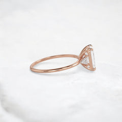ethereal-flame-emerald-three-stone-moissanite-engagement-ring-2-ct-rose-gold-gemfora-3