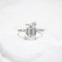 flameleaf-embrace-emerald-spark-moissanite-engagement-ring-3-ct-platinum-gemfora-1