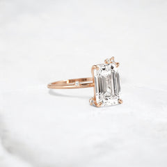 flameleaf-embrace-emerald-spark-moissanite-engagement-ring-3-ct-rose-gold-gemfora-2
