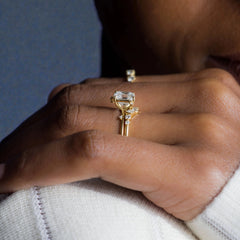 Golden Aura Asscher Cut 1.5CT Moissanite Cluster Engagement Ring with Scattered Sparkle Accents