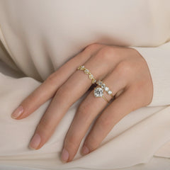 halo-style-2ct-round-cut-diamond-engagement-ring-2