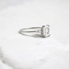 handmade-cluster-emerald-double-prong-moissanite-engagement-ring-1-01-platinum-gemfora-2