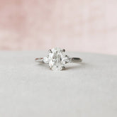 Oval Cut Three Stone 2.0CT Lab-Grown Diamond Engagement Solid Gold Ring