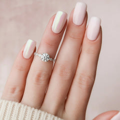 fine moissanite jewelery. Fine quality moissanite ring, moissante engagement ring, moissanite diamond alternative, natural moissanite ring