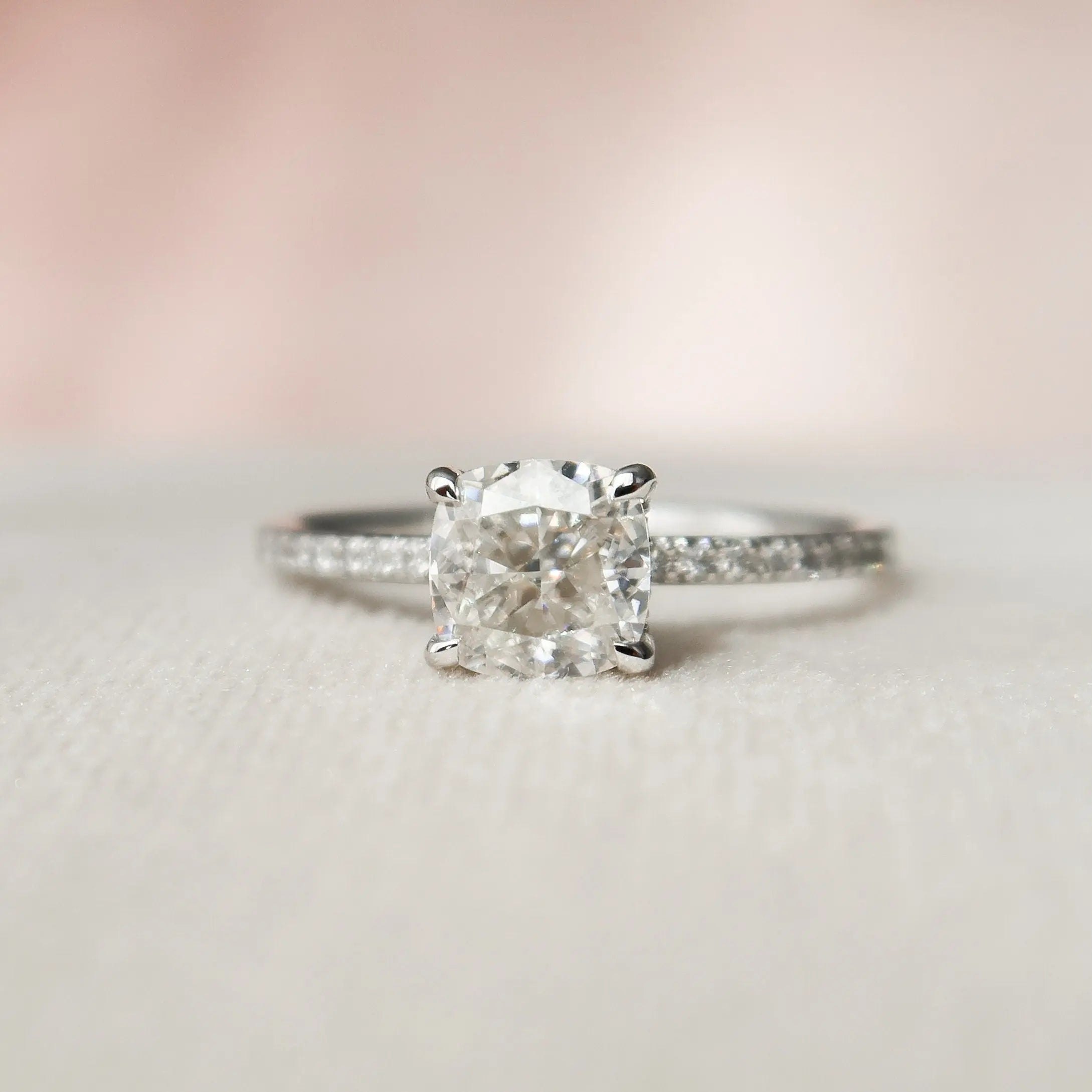 fine moissanite jewelery. Fine quality moissanite ring, moissante engagement ring, moissanite diamond alternative, natural moissanite ring