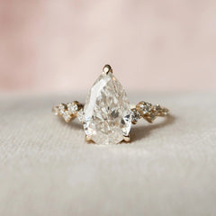 2.0CT Pear Cut Moissanite Halo Eternity Bridal Engagement Ring Set