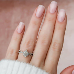 fine moissanite jewelery. Fine quality moissanite ring, moissante engagement ring, moissanite diamond alternative, natural moissanite ring