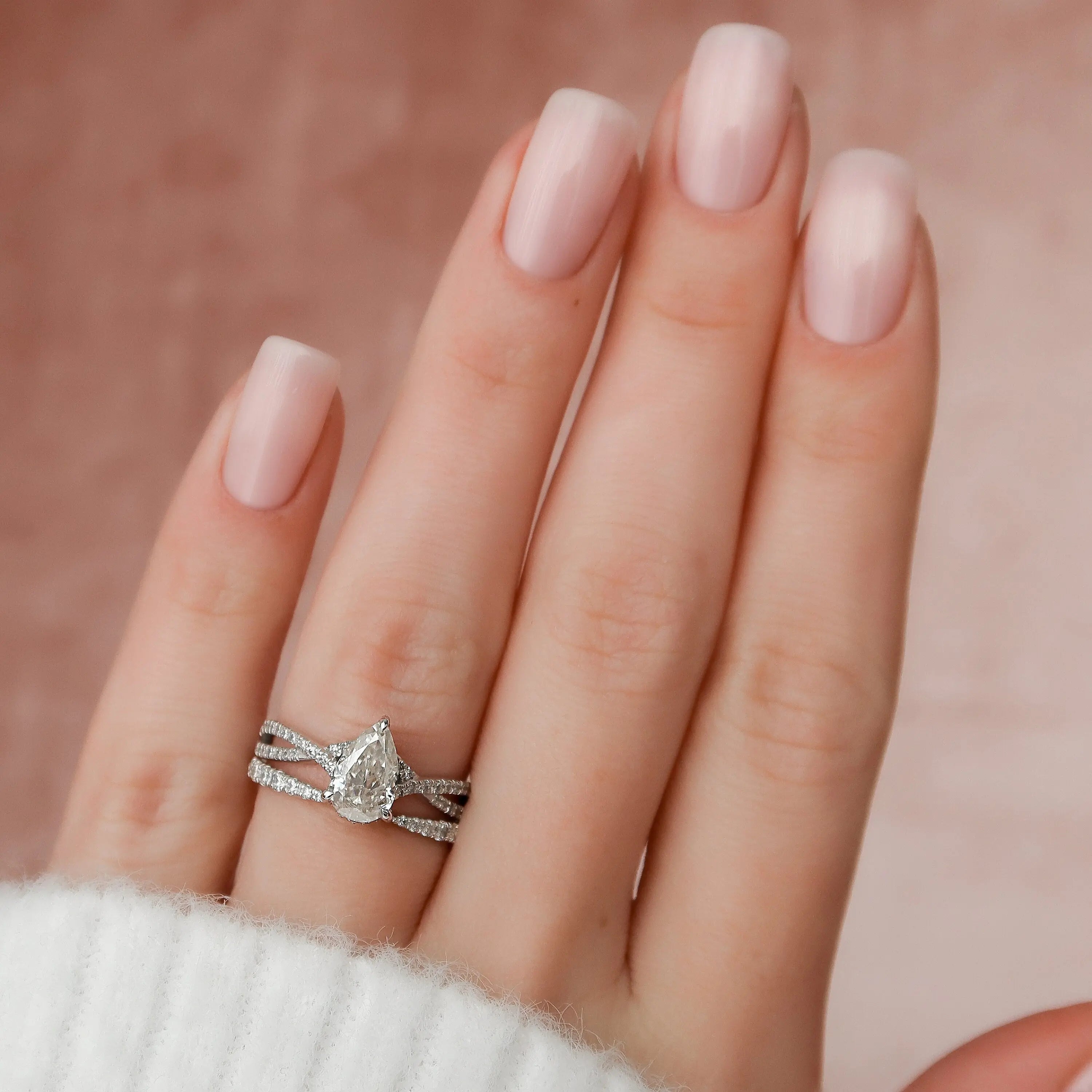 fine moissanite jewelery. Fine quality moissanite ring, moissante engagement ring, moissanite diamond alternative, natural moissanite ring